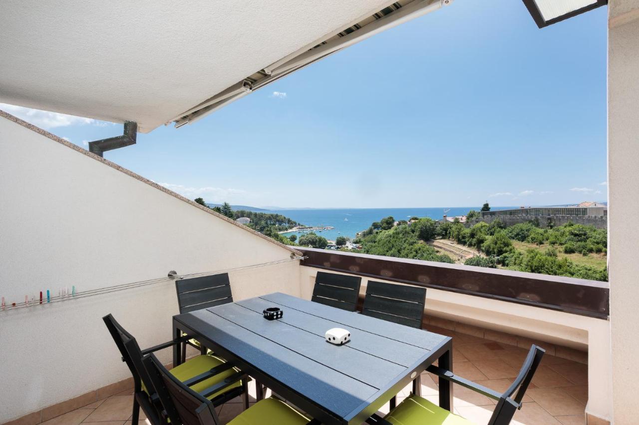 Apartments Delfin Крк Экстерьер фото