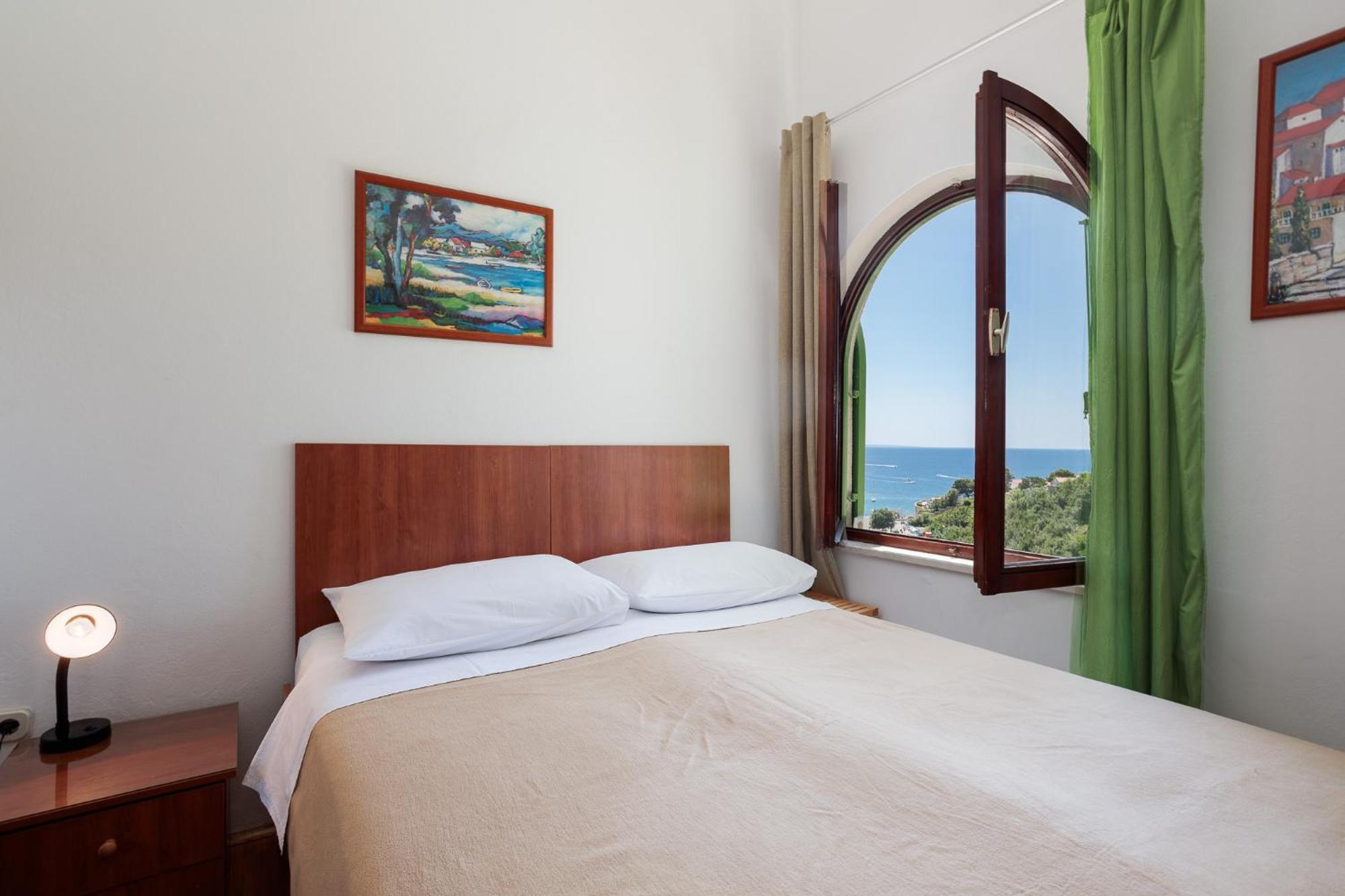 Apartments Delfin Крк Экстерьер фото
